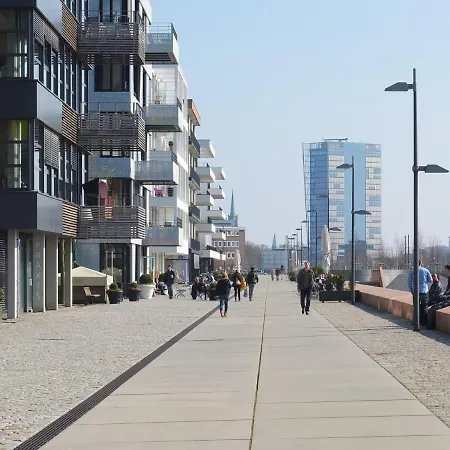 Ботель Suesses Motorboot - Ueberseestadt *