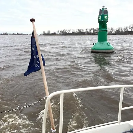 Hotel na wodzie Suesses Motorboot - Ueberseestadt *