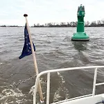 Botel Suesses Motorboot - Ueberseestadt *