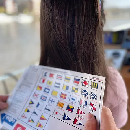 Båthotell Suesses Motorboot - Ueberseestadt