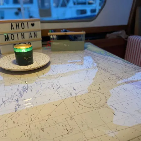 Båthotell Suesses Motorboot - Ueberseestadt *