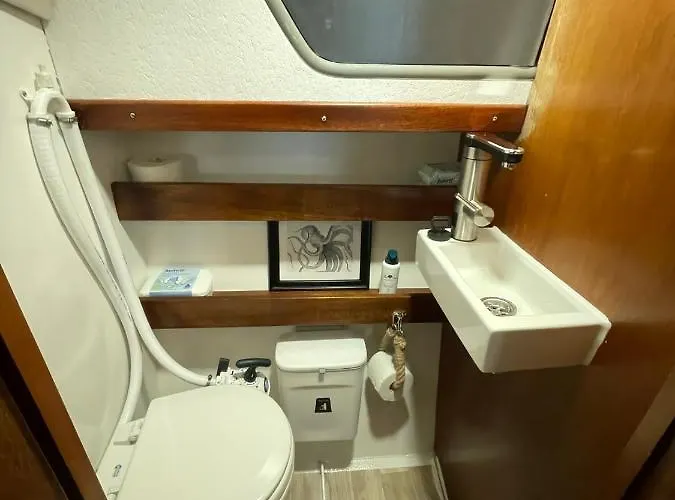 Hotel en barco Süsses Motorboot - überseestadt